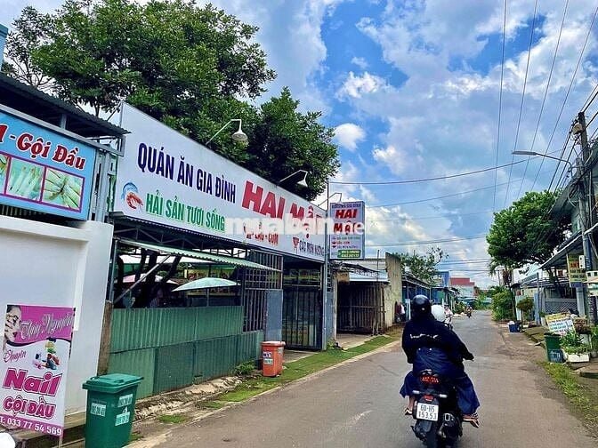 Bán mặt tiền nhựa chợ Bình Lộc 165m2 full thổ cư