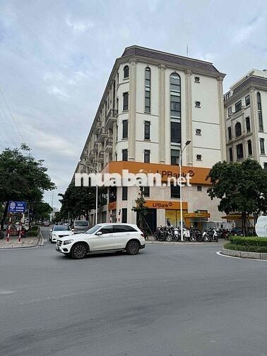 Mặt Phố  Lô góc- Him lam Vạn Phúc -Vị trí đỉnh- giá nhỉnh 50tỷ Mặt Phố  Lô góc- Him lam Vạn Phúc -Vị trí đỉnh- giá nhỉnh 50tỷ