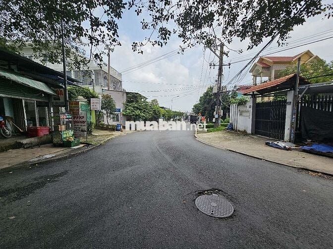 Nhà kho 168m ngang 9,7m gần ngã tư Chiêu Liêu Dĩ An