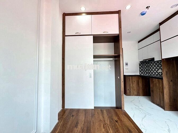 BÁN TOÀ NHÀ DÒNG TIỀN CẦU GIẤY - LÔ GÓC - 14 PHÒNG KHÉP KÍN BÁN TOÀ NHÀ DÒNG TIỀN CẦU GIẤY - LÔ GÓC - 14 PHÒNG KHÉP KÍN