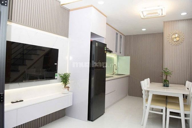 NHÀ NHỎ XINH MỚI XÂY (LÊ VĂN SỸ - Q3) 