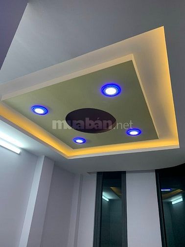 Cho thuê nhà căn góc 2 mặt tiền Lý Thái Tổ , P.1, Q.3 giá 14tr