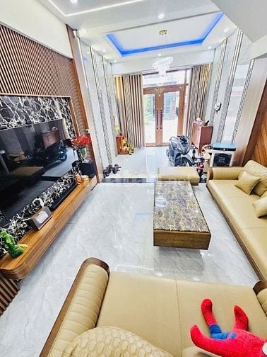 BÁN NHÀ ĐẸP CHÍNH CHỦ - DT 60m2- GIÁ 2,63 TỶ - NGÔ QUYỂN - Q10 