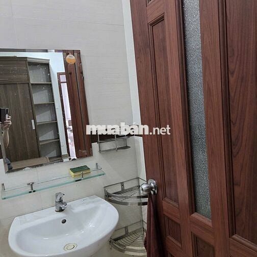 Nhà 3 lầu đúc 56 m2 Hồ văn Long có sẵn nội thất  12,5 tr