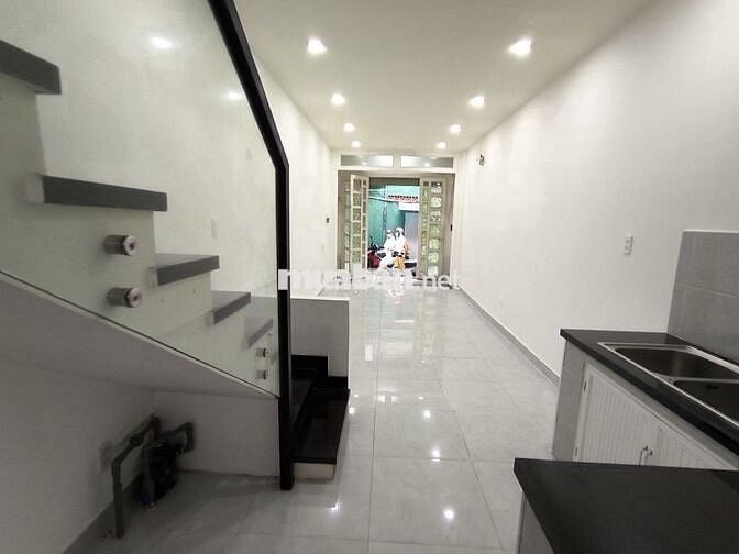 Cho thuê nhà nguyên căn tại Quận 10 - Đường Ngô Gia Tự, TP HCM