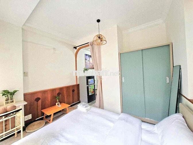 Cho Thuê Căn Hộ 1PN Tách Bếp Ban Công Thoáng Full NT Trần Hưng Đạo Q1