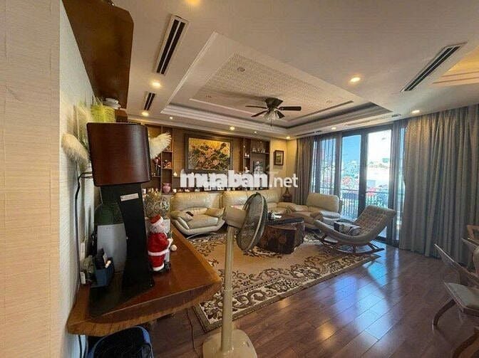 Bán gấp, mặt phố Đức Diễn, đường 2 chiều vỉa hè, 160m2 6 tầng 47.5 tỷ