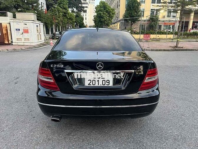 Mercedes Benz C Class 2011 C250