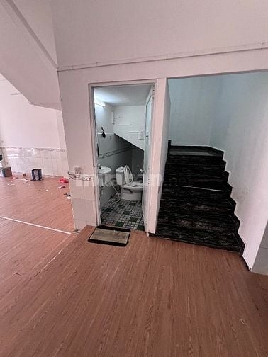 Cho thuê nhà mặt tiền Lê Văn Lương