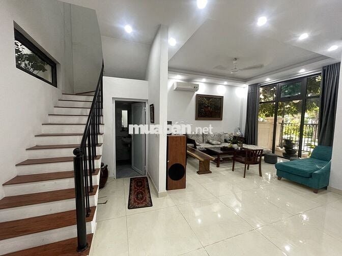 Cho thuê liền kề Sao Biển 90m²,mặt công viên 15 triệu/th Vin Gia Lâm