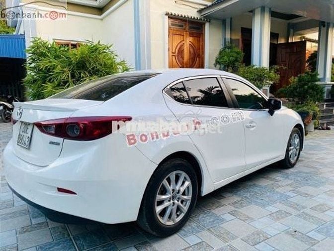 Mazda 3 1.5 AT 2016