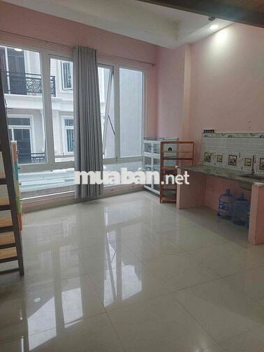 (Góc pass phòng) Phòng rộng, máy lạnh nước nóng lạnh cửa sổ thoáng mát