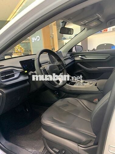 BYD Seal 5 Super Hybrid trả trước từ 166tr, xe sẵn