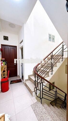 [CẦN BÁN NHÀ CHÍNH CHỦ] Nhà 3 lầu đường số Q4, xe hơi tới nhà,