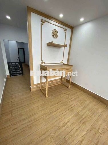 Nhà 1 Nhà 1 Trệt 2 Lầu Mặt Tiền Đường 30/4
- P3 Sóc Trăng