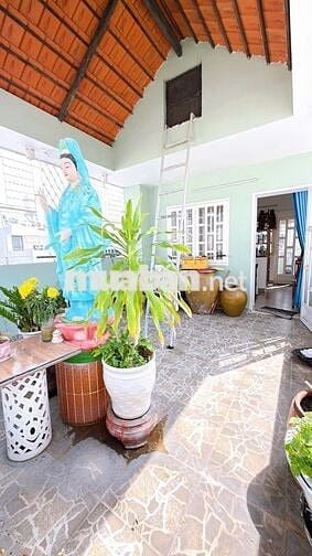 [CẦN BÁN NHÀ CHÍNH CHỦ] Nhà 3 lầu đường số Q4, xe hơi tới nhà,