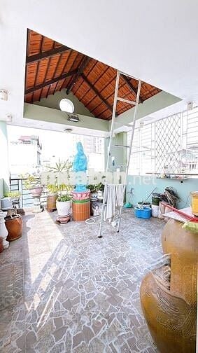 [CẦN BÁN NHÀ CHÍNH CHỦ] Nhà 3 lầu đường số Q4, xe hơi tới nhà,