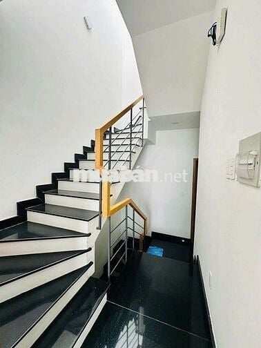 Cho thuê nhà đường hẻm tân kỳ tân quý ,p.tân sơn nhì ,Dt 4×15m 2 lầu