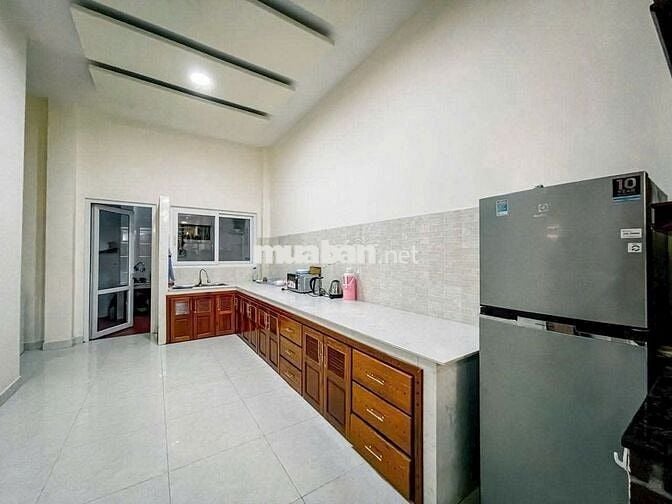 Cho thuê Villa nguyên căn 5 phòng ngủ đường 3/4 phường 3 Đà Lạt giá