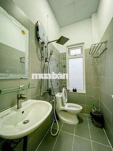 Cho thuê Villa nguyên căn 5 phòng ngủ đường 3/4 phường 3 Đà Lạt giá