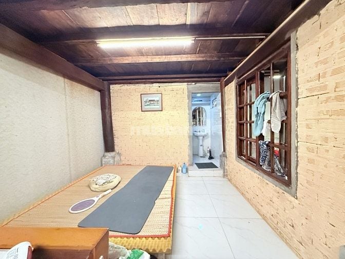 Biệt thự gỗ lim, Nguyễn Thị Thập, 180m2, 15.49 tỷ