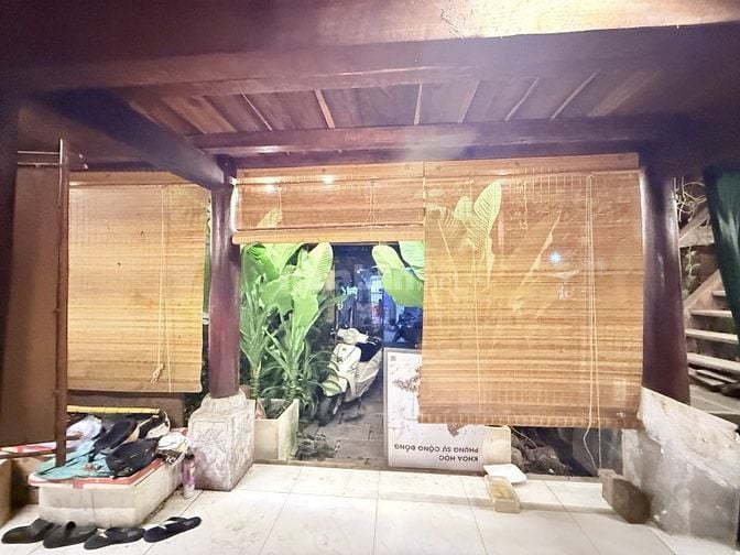 Biệt thự gỗ lim, Nguyễn Thị Thập, 180m2, 15.49 tỷ