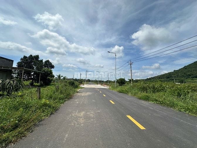 20X72(1531M2) Nguyễn Minh Châu Tân Tiến Giá 130tr/m Ngang View Hồ Núi 