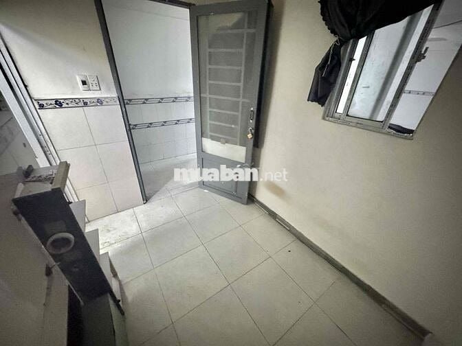 Phòng giá rẻ ở 1 người ngay Mã Lò