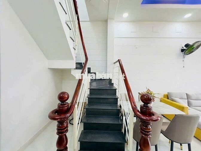 NHÀ HXH - 2TẦNG - FULL NỘI THẤT - NGAY ĐƯỜNG LÊ VĂN KHƯƠNG QUẬN 12