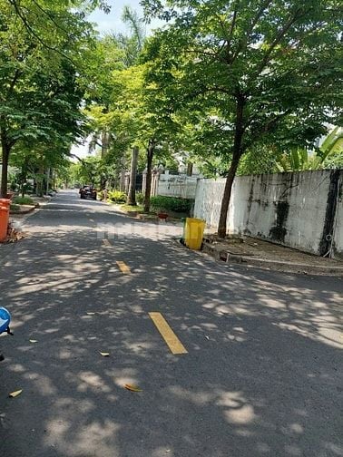 Mặt tiền đường 34 diện tích 11,71*12, có thang máy, giá MT như hẻm 