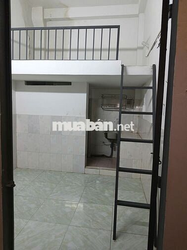 Phòng trọ ngay cầu vượt Sóng Thần, cách khu ĐH Quốc Gia 15p xe máy/bus