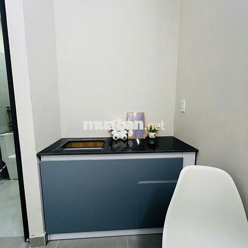 STUDIO CAO CẤP CỬA SỔ HÀNH LANG NGAY HIỆP BÌNH