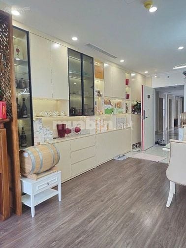Chính chủ cần bán căn chung cư cao cấp