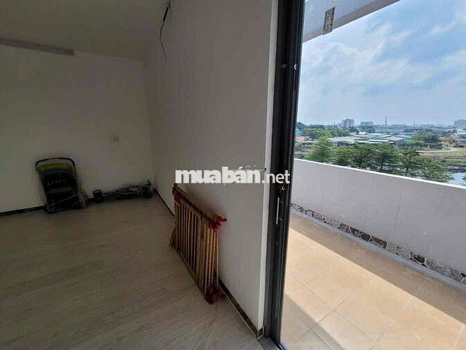 cho nữ  thuê phòng hẻm 666 nguyễn văn quá.