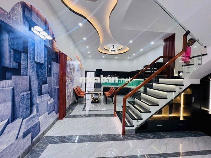 má 7 mới xây xong cần bán gấp đi mỹ với con ở