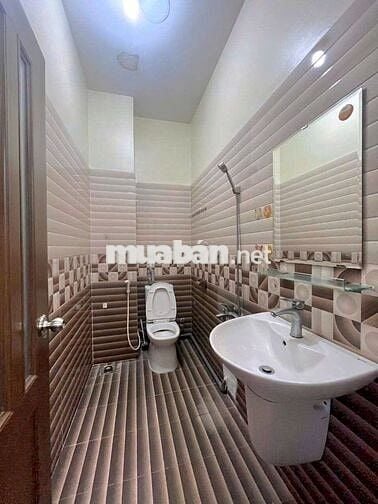 Bán tòa nhà góc 2 mặt hẻm Đồng Nai Q.10 dt(4.5m x 17m) giá 22.8 tỷ