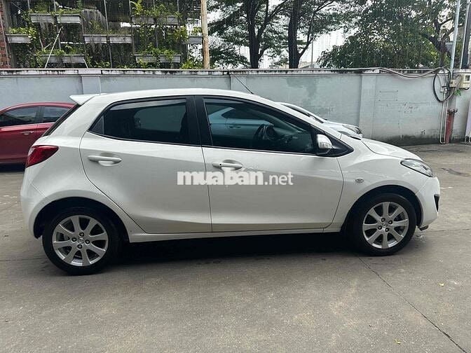 Mazda 2 hatchback 2014 1.5 AT - 116000 km bao ngon