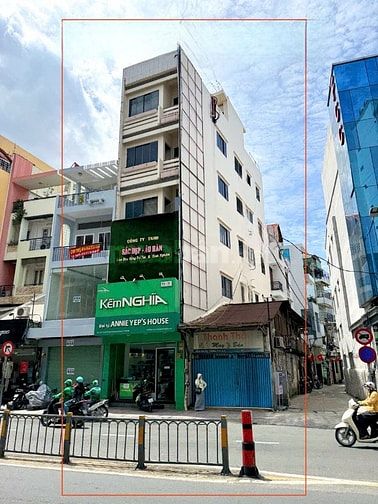 BÁN NHÀ MẶT TIỀN : 451 HAI BÀ TRƯNG - P. 8 - Q. 3 - TPHCM