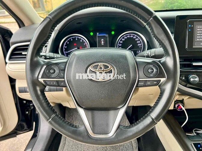 Toyota Camry 2.0G 2021 nhập Thái, 1 chủ