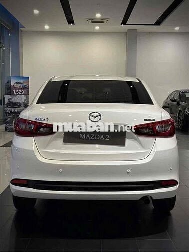 Mazda 2 giảm giá cực sốc cuối năm
