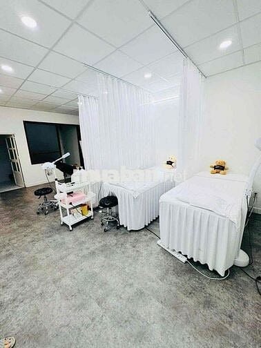 CHO THUÊ GẤP NHÀ MẶT TIỀN 26B HOA LAN -  6 PHÒNG 6WC - KD SPA,NAIL..