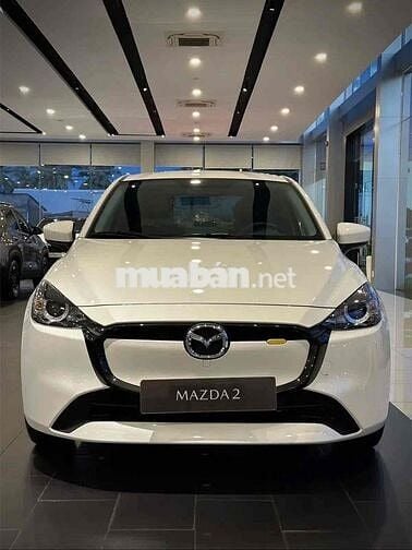 Mazda 2 giảm giá cực sốc cuối năm