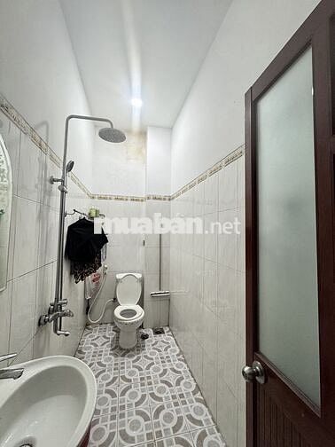 Bán nhà đường số 8, Linh Xuân, Thủ đức- 50m2- HXH thông- 4PN - 3 tầng.