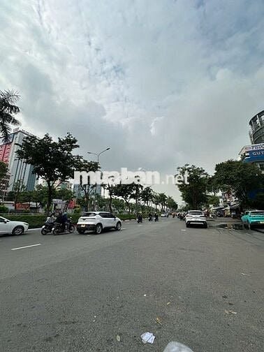 Điện Biên Phủ, nhà mới 3 lầu, DT 48m, 7PN, Hàng Xanh