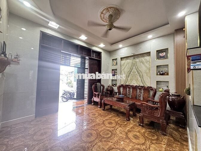 Bán nhà đường số 8, Linh Xuân, Thủ đức- 50m2- HXH thông- 4PN - 3 tầng.