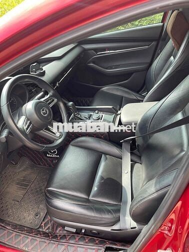 Mazda 3 2021 1.5L Luxury - 68000 km