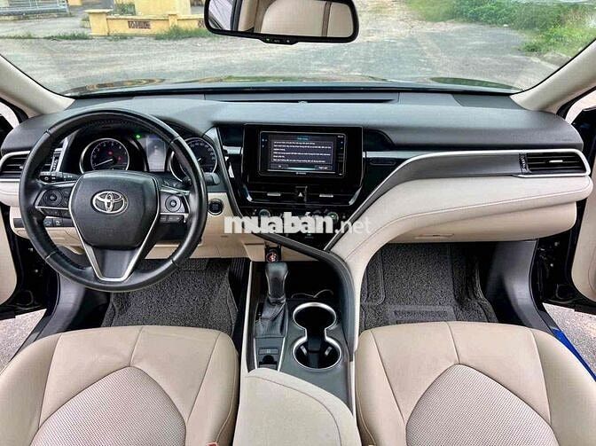 Toyota Camry 2.0G 2021 nhập Thái, 1 chủ