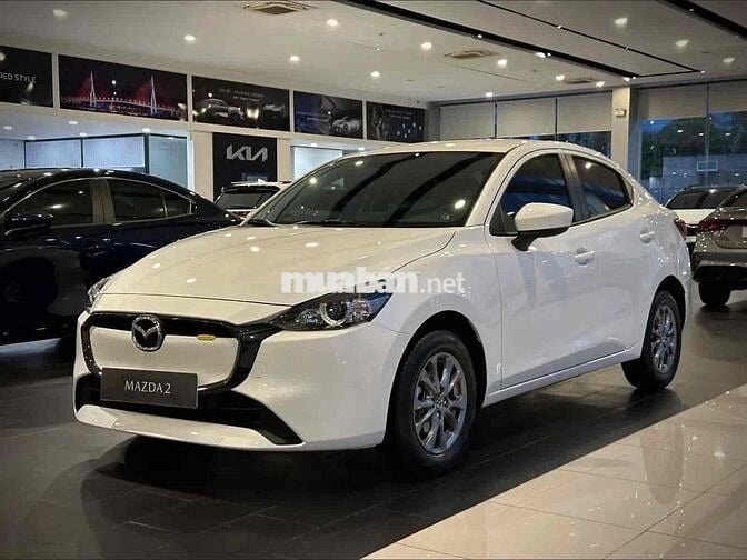 Mazda 2 giảm giá cực sốc cuối năm