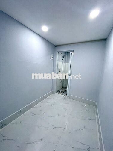Bán nhà HXH, Lạc Long Quân, hẻm thông, 22m2 hơn 2 tỷ