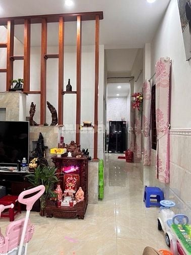 Gấp bán - Đình Phong Phú - hẻm tải - 80m2 - giá 6.9 tỷ